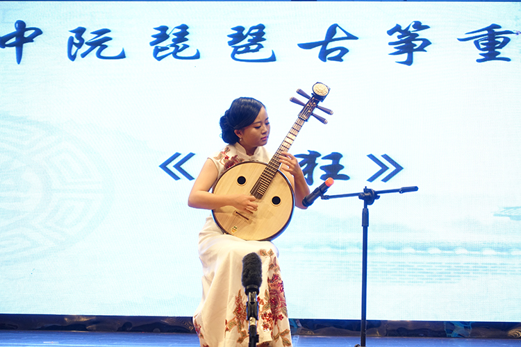 厦门华厦学院建校二十三周年庆之 "琵琶语--刘睿琵琶独奏音乐会"成功