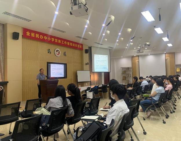 https://ksg.hxxy.edu.cn/__local/7/5B/82/4AEEE2812D0614DE795FCAD56E4_DCCF33DB_1918E.jpg